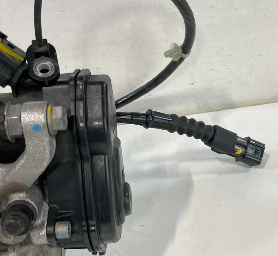 PINZA DE FRENO DE DISCO TRASERA IZQUIERDA HONDA HR-V 23-25 CON SENSOR ABS # 101714 Foto 3 de 4