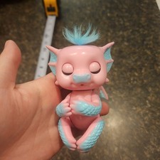 Fingerlings Glitter Dragon Sandy Pink w Blue Interactive Toy Wow Wee