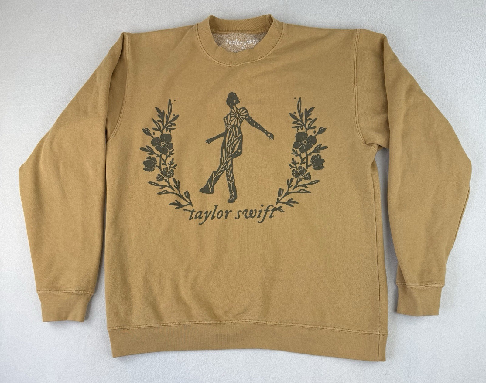 Taylor swift official merchandise still on that tightrope crewneck sweatshirt xl