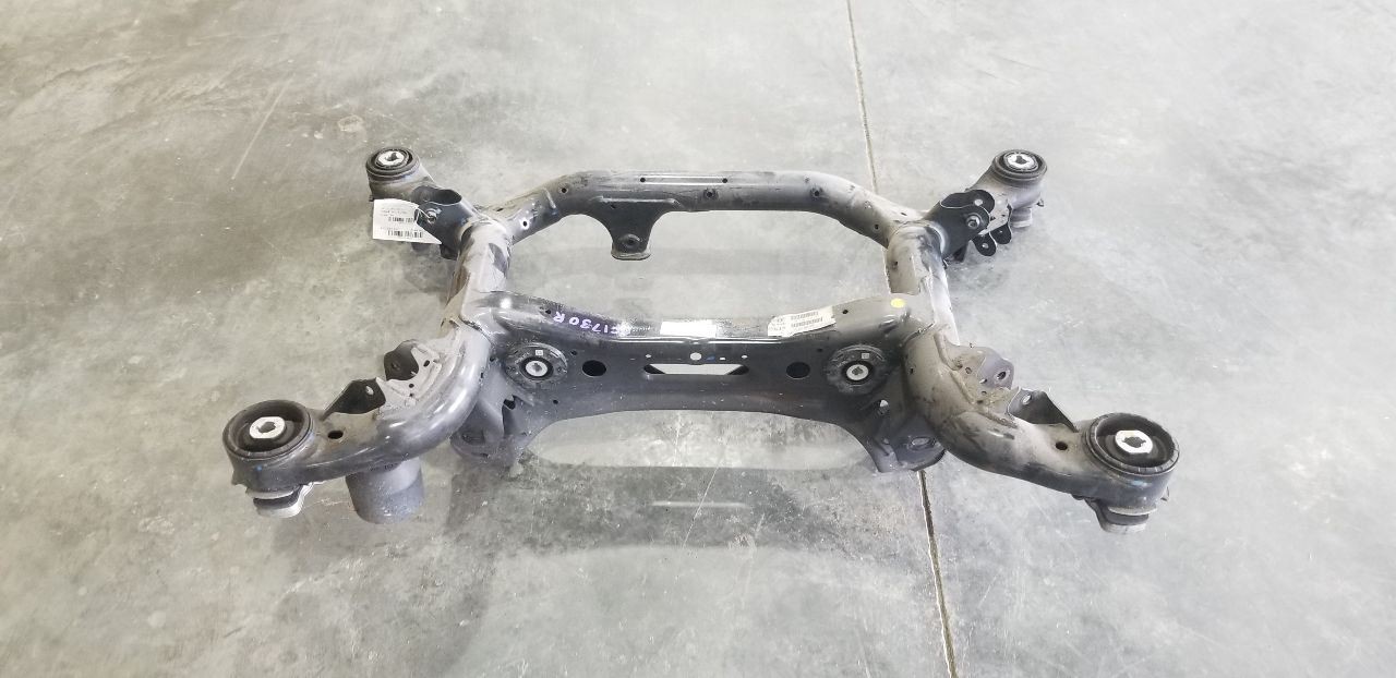 17 BENTLEY BENTAYGA REAR SUSPENSION CROSSMEMBER SUBFRAME