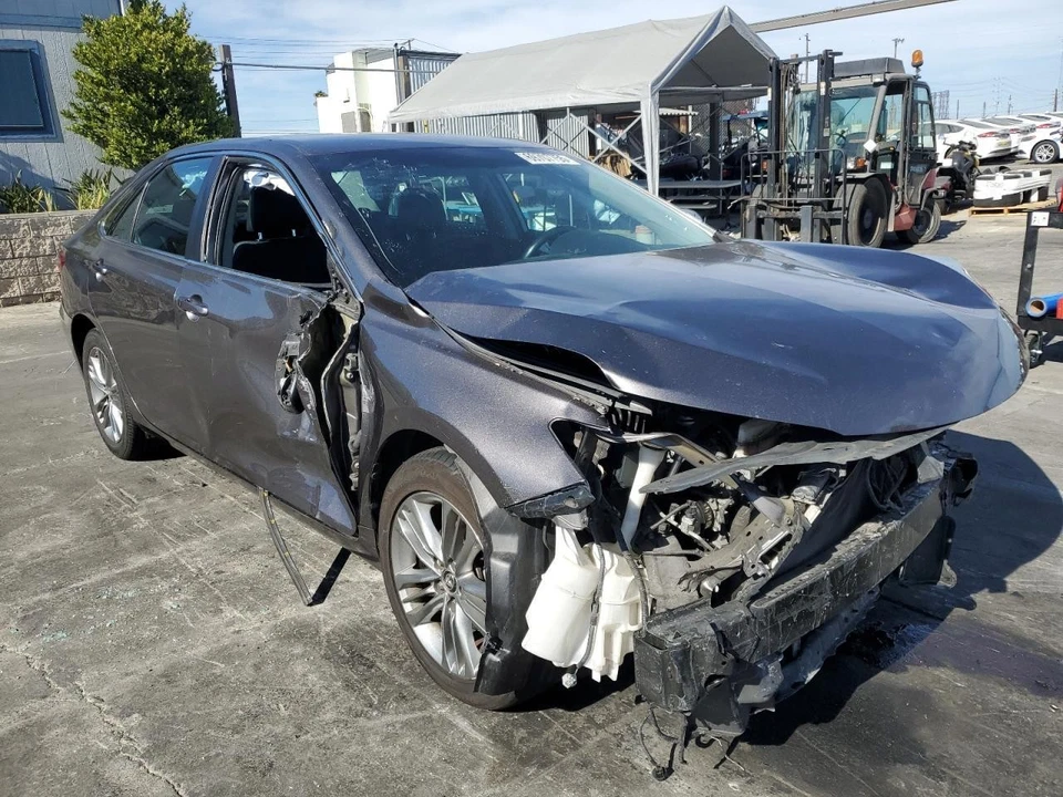 Tanque de combustible usado se adapta a: Toyota Camry 2016 grado A Foto 4 de 4