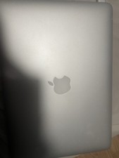 MacBook Air 13-inch, Intel Core i5, 4GB RAM, macOS Catalina Check Description