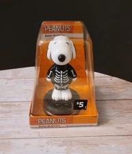 Halloween Snoopy Skeleton Solar Bobbler Bobblehead Toy