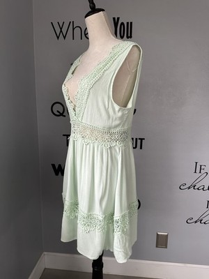 Rue 21 Fit & Flare Dress Women Size XL Green Lace Trim Lined Pleated Deep V Neck