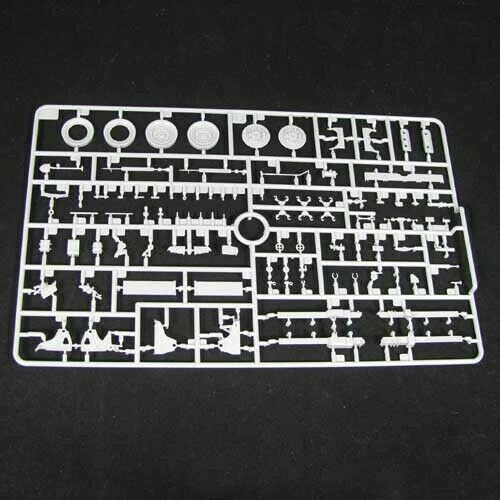 BRONCO CB35077 1/35 British 25pdr sp 'Bishop' - Image 3 of 4