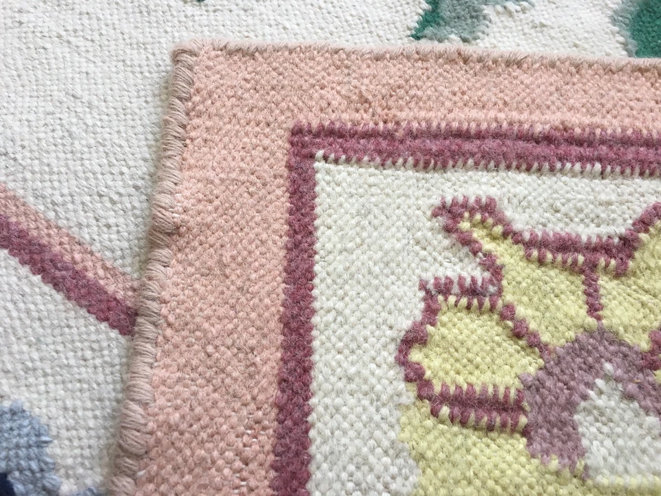 Cottage Core Flat Weave Kilim Wool Rug India Dhurrie 4x6’ - Image 3 of 4