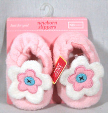 ADORABLE CARTERS JUST FOR YOU NEWBORN GIRLS SLIPPERS SIZE 0-6 MONTHS NEW ON CARD