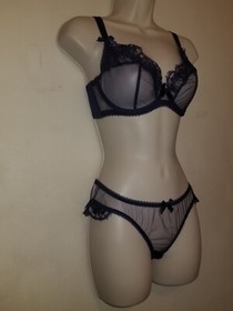 Agent Provocateur Piper set in navy bra size 36D and ouvert AP 4 large NWT