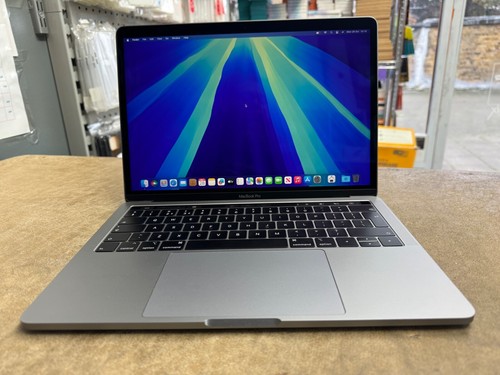 Apple MacBook Pro 13" A1989 Core i7 2.8GHz 16GB RAM 500GB SSD TouchBar 2019