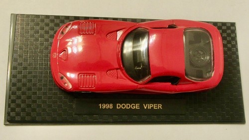 Coche fundido a presión Road Champs rojo Dodge Viper con estuche - Imagen 7 de 8