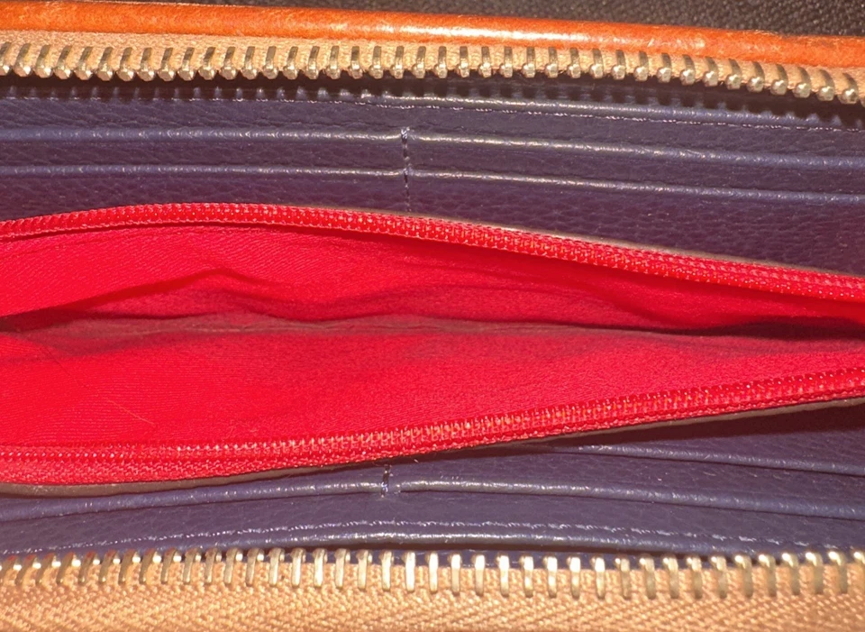 Cartera para mujer Dooney & Bourke granulada con cremallera azul muy buena Foto 3 de 4