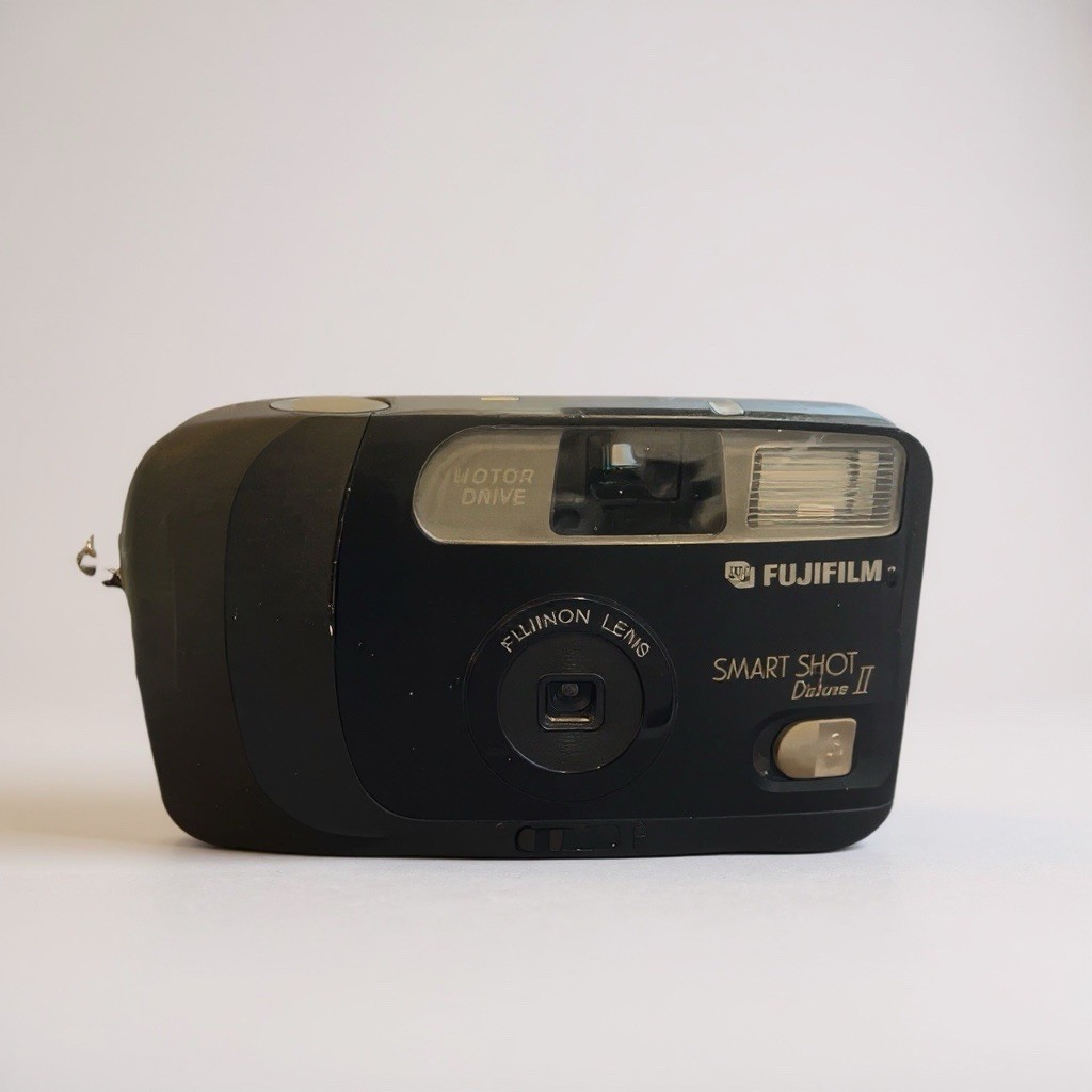 Fujifilm Smart Shot Deluxe 35mm Point and Shoot Film Camera for