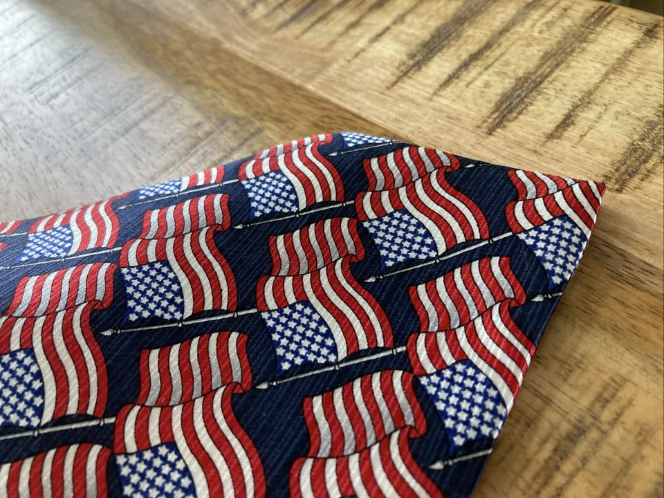 American Traditions Men's Neck Tie USA FLAGS Silk EUC Red White Blue 57" x 3.75" - Image 4 of 4