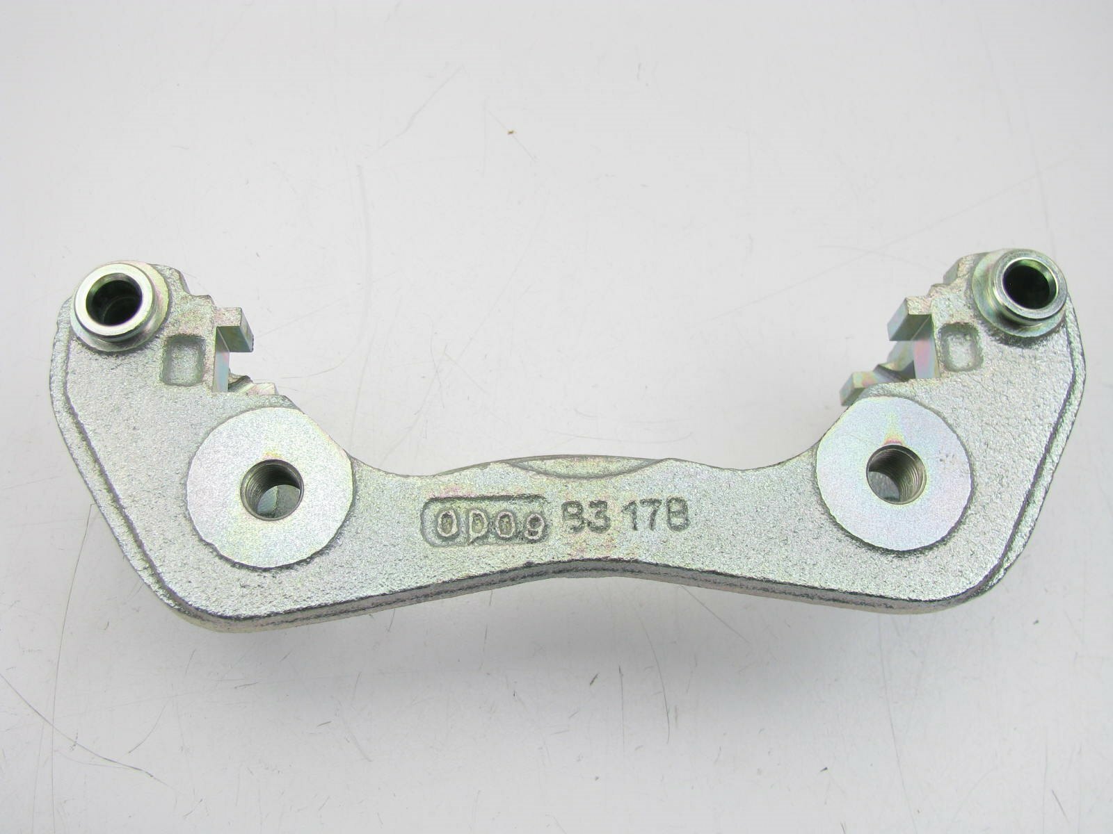 Kia OEM 98-02 Sportage Brake-front-disc Caliper Support Bracket 
