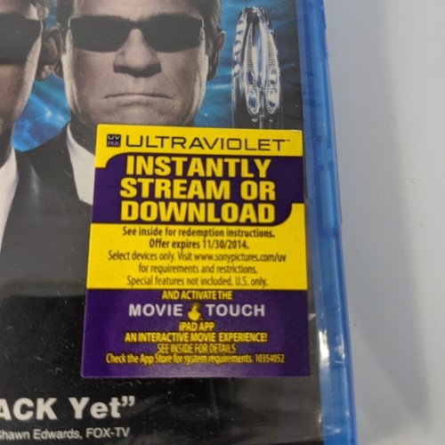 MIB3 Men in Black 3 (Blu-ray Disc) And DVD + Aliens of Men In Black Bonus Disc - Picture 4 of 8