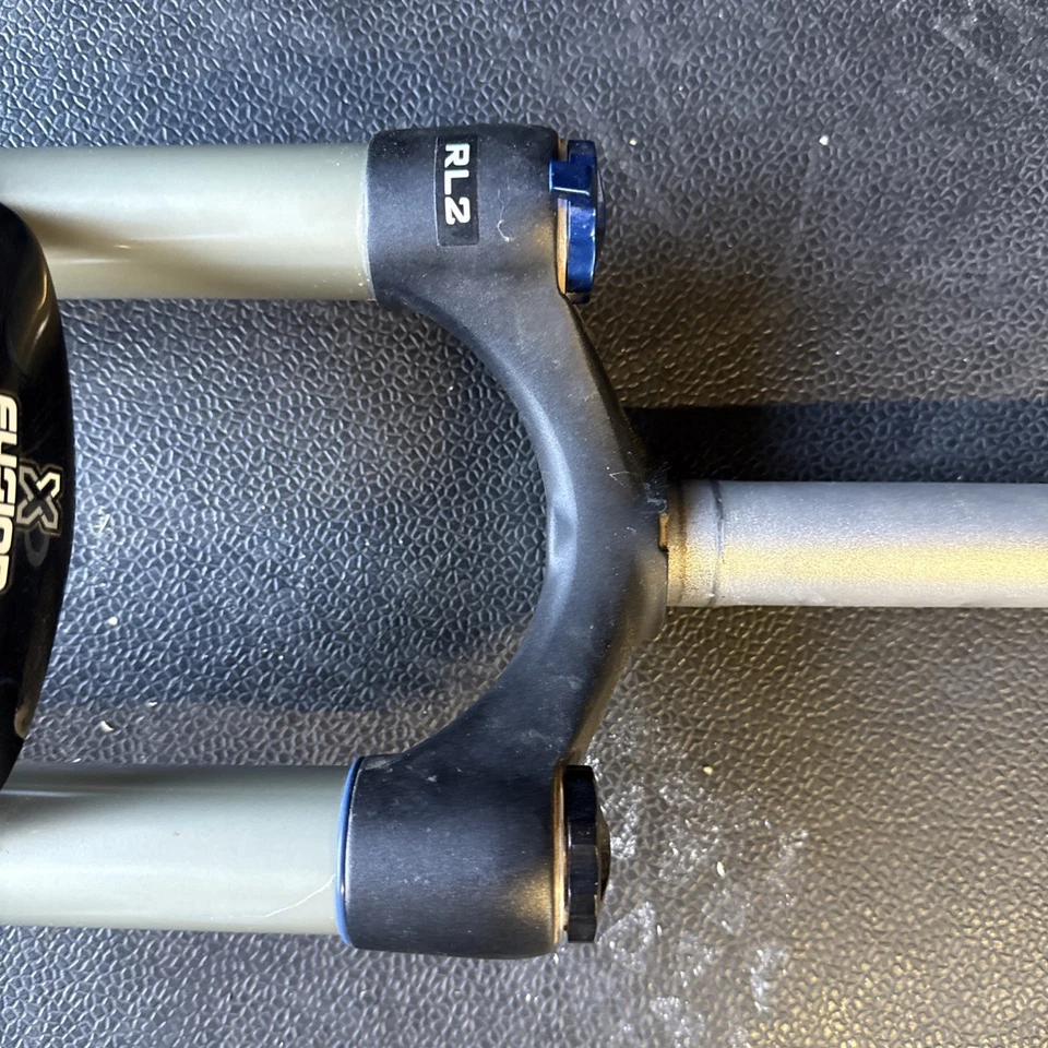 Horquilla Xfusion Slide MTB Thru Axle15 29/100 Treadless11/8 recta 250 mm dirección Foto 2 de 4