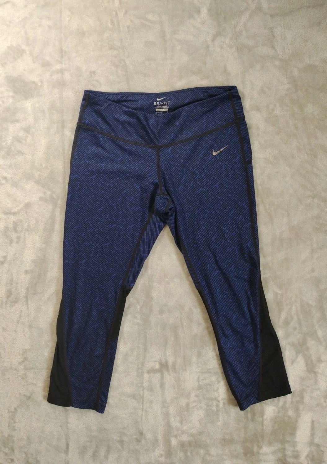 Nike Dri Fit Crop Leggings Womens M Running Black Blue Limited Edition Pattern