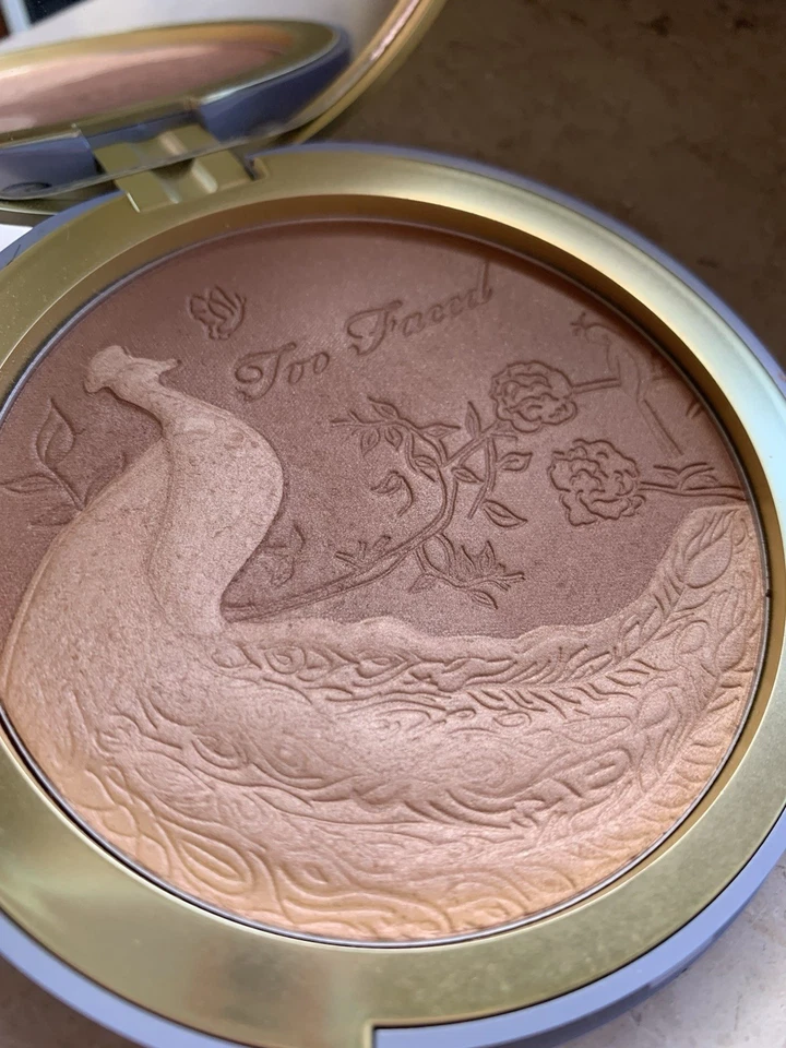 Too Faced Natural Lust Bronzer Satin Dual Tone Shimmer 2018 Natural Collection - Bild 4 von 4