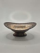 Vintage/Antique Silver Walker and Hall oval dish 17 X 13cm, Plated 