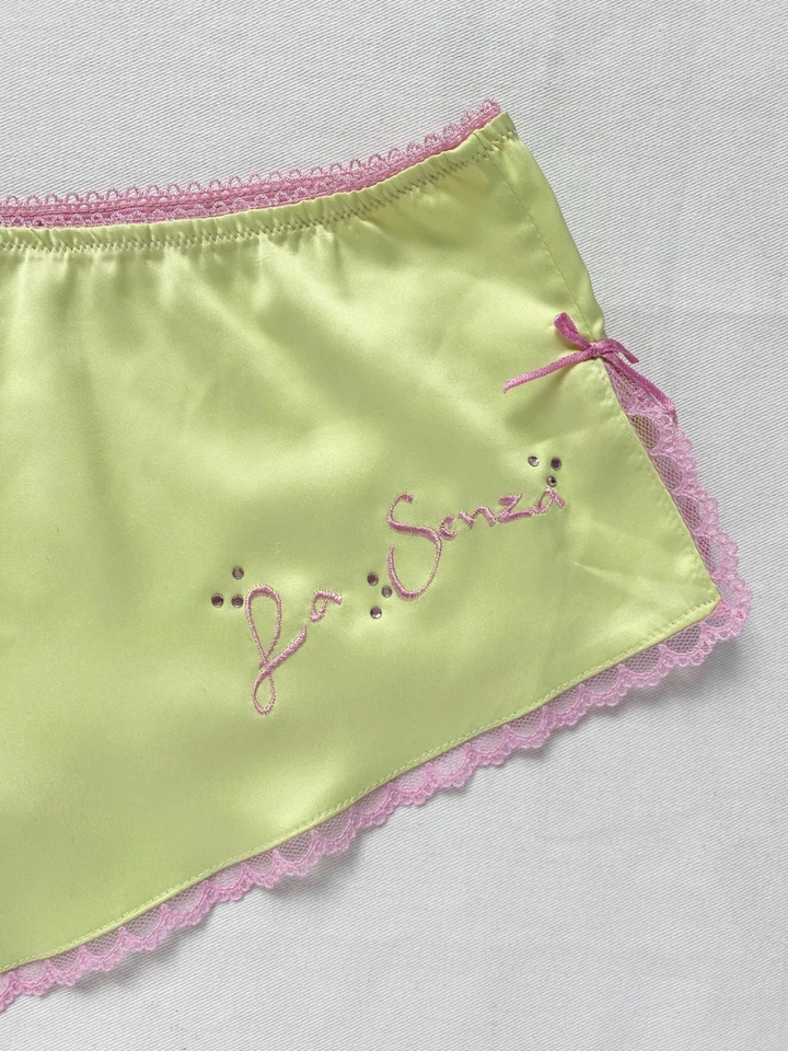 La Senza Tap Shorts in Pale Chartreuse with Pink Trim, Size S, No Flaws, Y2K - Image 3 of 4