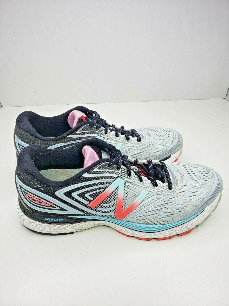 Women's 880v7 top