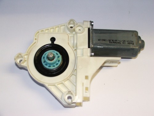 original VW Passat 3C B6 Fensterhebermotor vorne rechts 1K0959702AC