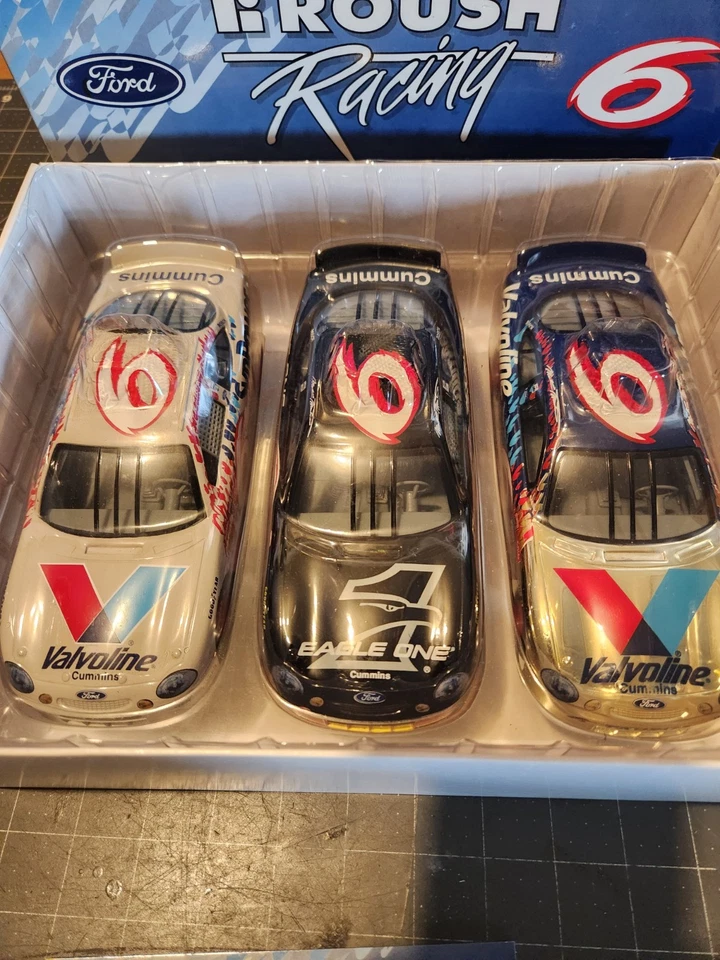  Roush Mark Martin No.6 Racing Champions 3 Car Set New In Box Serial No. 3555 - Image 2 of 4