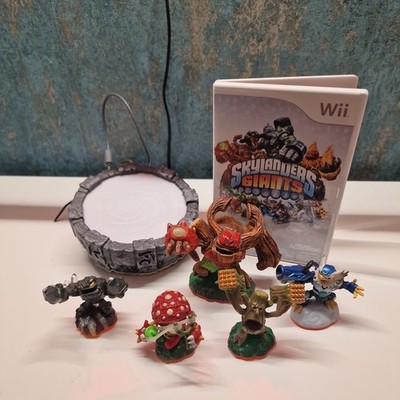 Activision Skylanders Giants für Nintendo Wii inkl. 5 Figuren & Portal