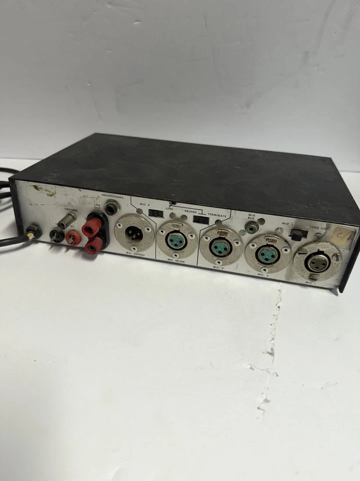 Mezclador de micrófono profesional Shure M67 M68FC mezclador LOTE COMO ESTÁ SIN PROBAR - Encendido Foto 4 de 4