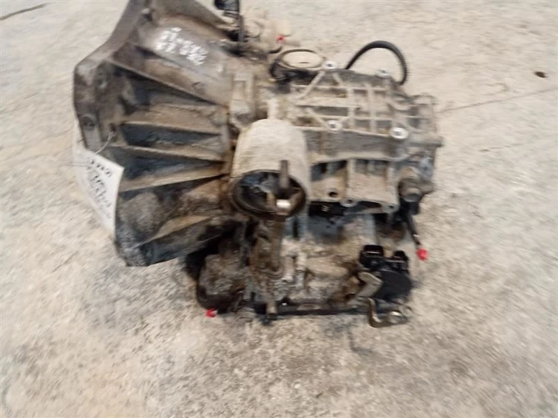 FWD Automatic Transmission 4 Speed from 2007 Nissan Versa 1.8L 8396030 - Imagem 4 de 4