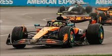 McLaren MCL39 Lando Norris 4 Winner Australian GP 2025 Spark 1/64 F1