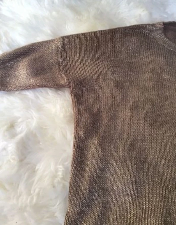 Club Monaco Metallic Gold Top - Photo 4/4