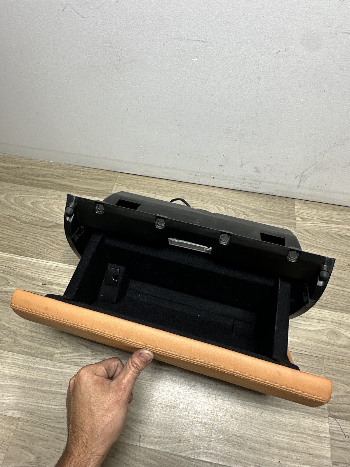 03-13 Maserati Quattroporte S Dash Board Dashboard Glove Box Compartment OEM