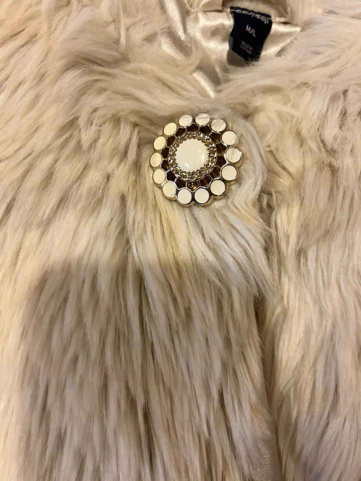 Abrigo de vestir corto Baby Gap marfil blanco roto piel sintética niñas talla M/L vacaciones invierno Foto 2 de 4