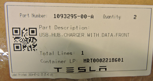 NEW Tesla Model 3 Front Center Console Data USB Hub Charger Control 1093295-00-A - Foto 3 di 7