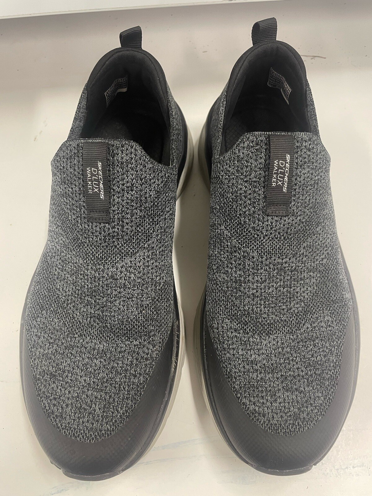 SAOLA Skechers D'Lux Walker scarpe da uomo taglia 11 232163 WW grigie