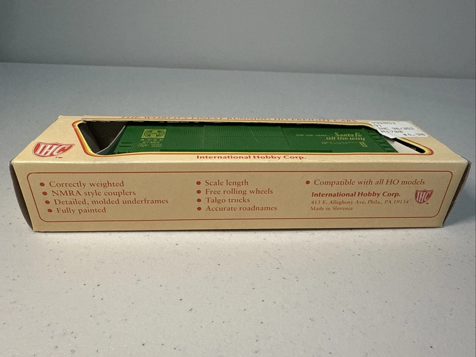 IHC ATSF Santa Fe All The Way HO Scale Box Cars Green - Image 2 of 4