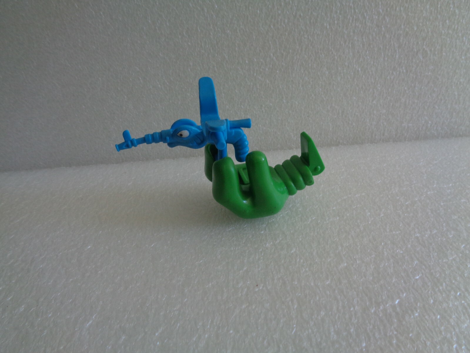 1990 TMNT TEENAGE MUTANT NINJA TURTLE COPTER SIDE HAND SEAT AND MACHINE GUN
