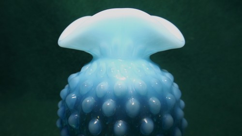 Fenton Small Hobnail Opalescent Three Crimp Vase - Picture 9 of 9
