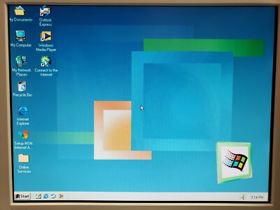 Gateway Essential 700c PC Computer Intel 700MHz 384MB Win-Me Mini Desktop