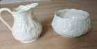 VTG Belleek 1965-1980 Lotus Creamer and Open Sugar Bowl and 1970 Christmas plate — photo 3