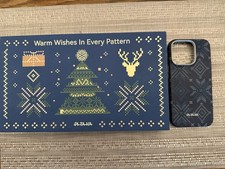 PITAKA Threads of Winter Case Navy for Apple ...