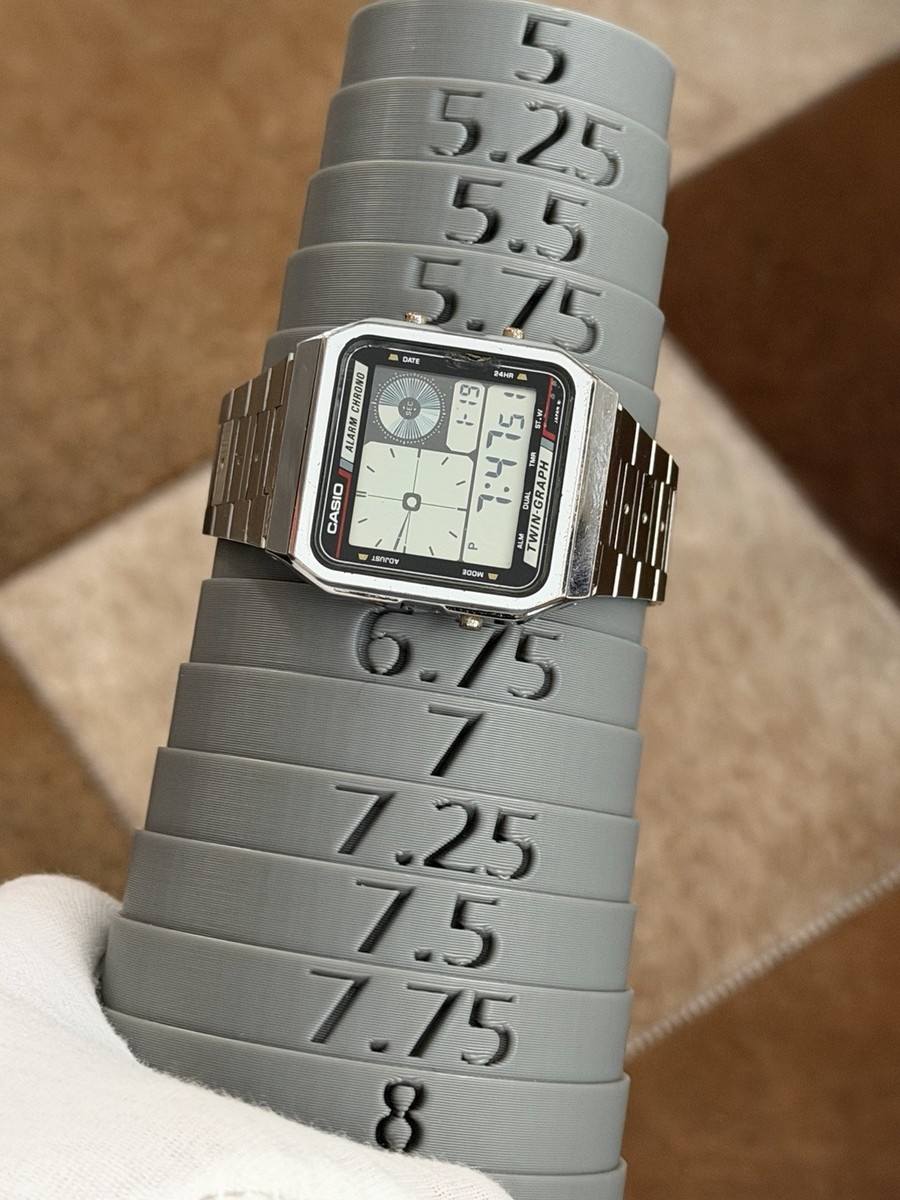 Rare Vintage Casio Twin Graph AE-200 Men's Digital Sports Watch