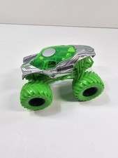 Monster Jam Alien Invasion Monster Truck 1:64 Metal Silver Green