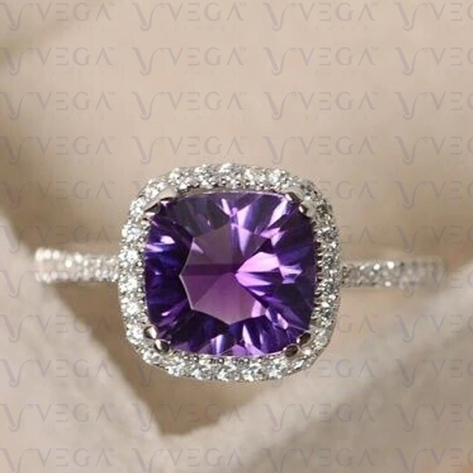 Anillo de mujer enchapado en oro blanco de 18 quilates de amatista natural y diamantes talla cojín de 4,30 quilates Foto 3 de 4