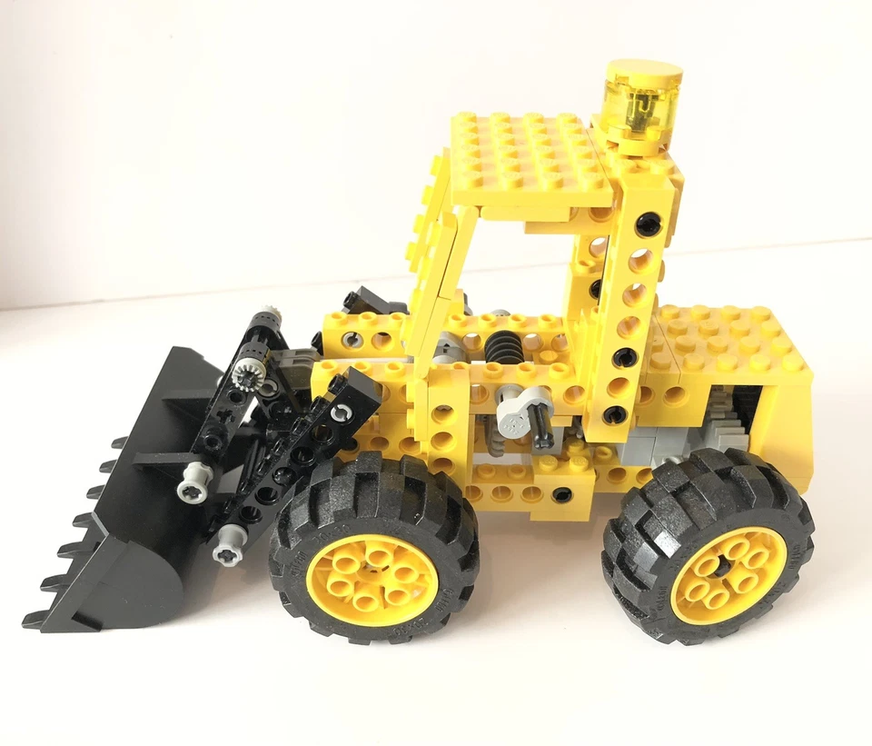 LEGO Technic 8828 Front End Loader, photo 4 of 5