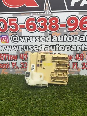   2018 COROLLA JUNCTION FUSE RELAY BLK BOX Pn 82730-02f41; 89221-02550 OEM