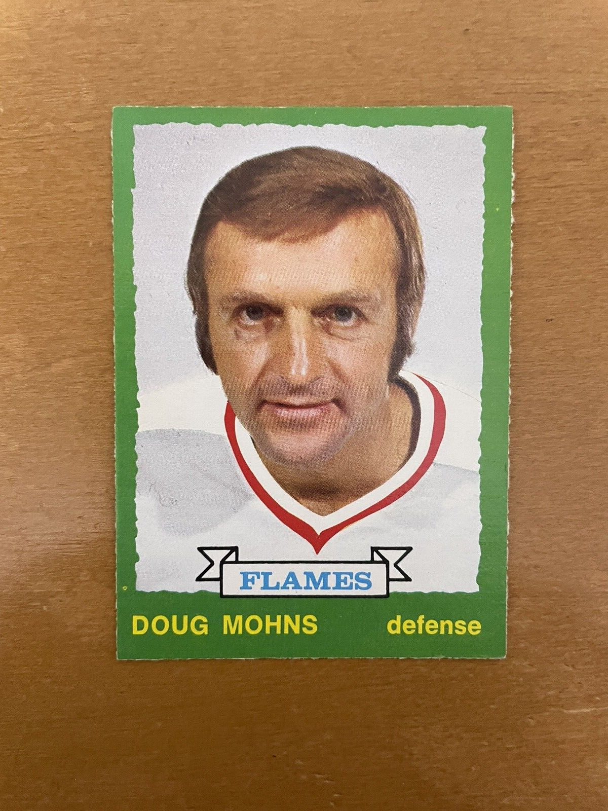 1973-74 O-Pee-Chee #241 Doug Mohns - Atlanta Flames (Light Back) NR MT