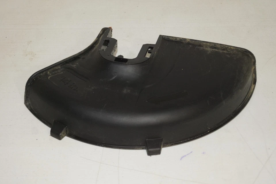 BLACK+DECKER GH900 TRIMMER SAFETY GUARD - Image 2 of 4