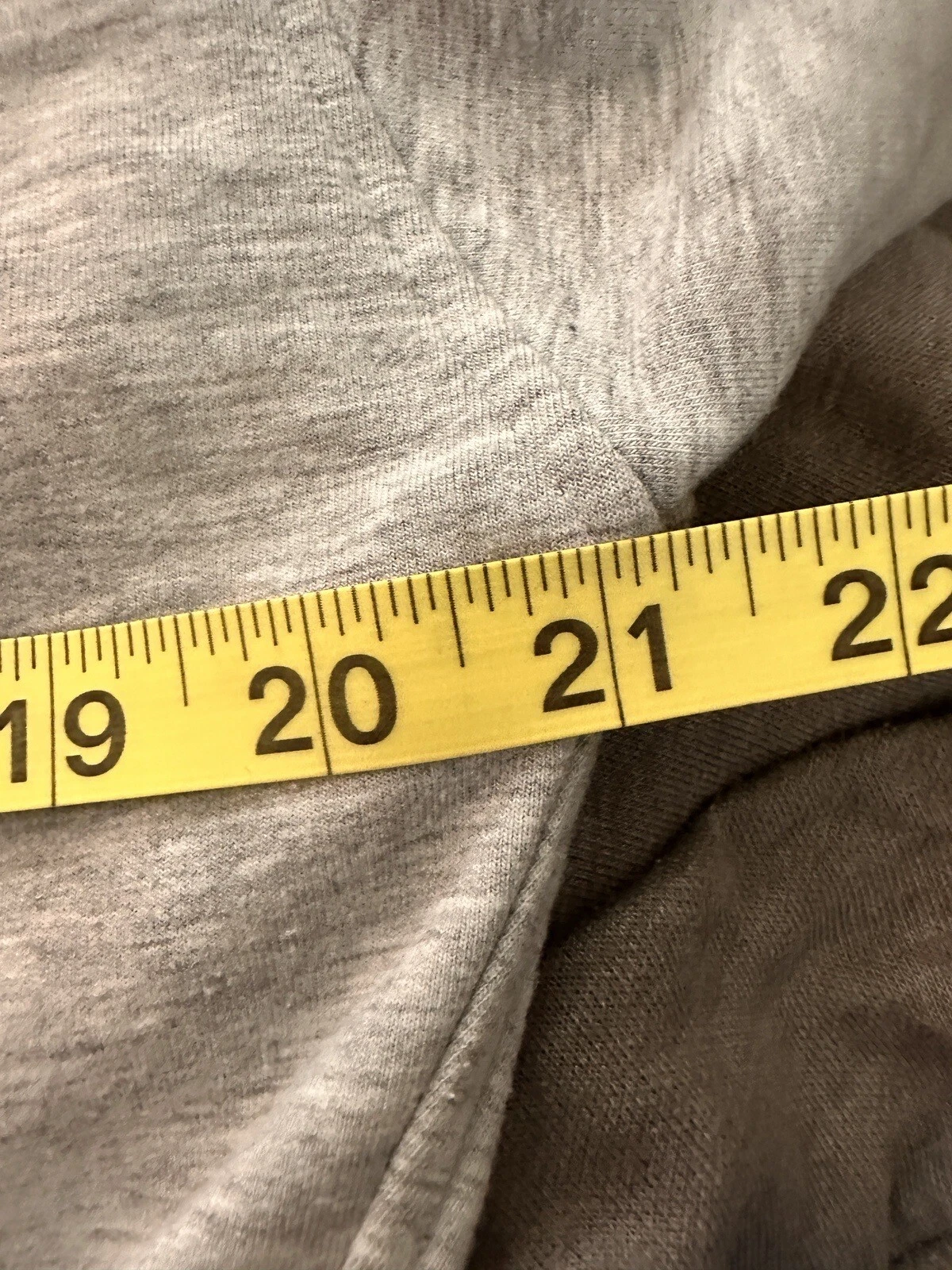 UNDERCOVER Felpa con cappuccio Victoria’s Secret VICTORIA SPORT grigia ritagliata manica a log con fori per il pollice